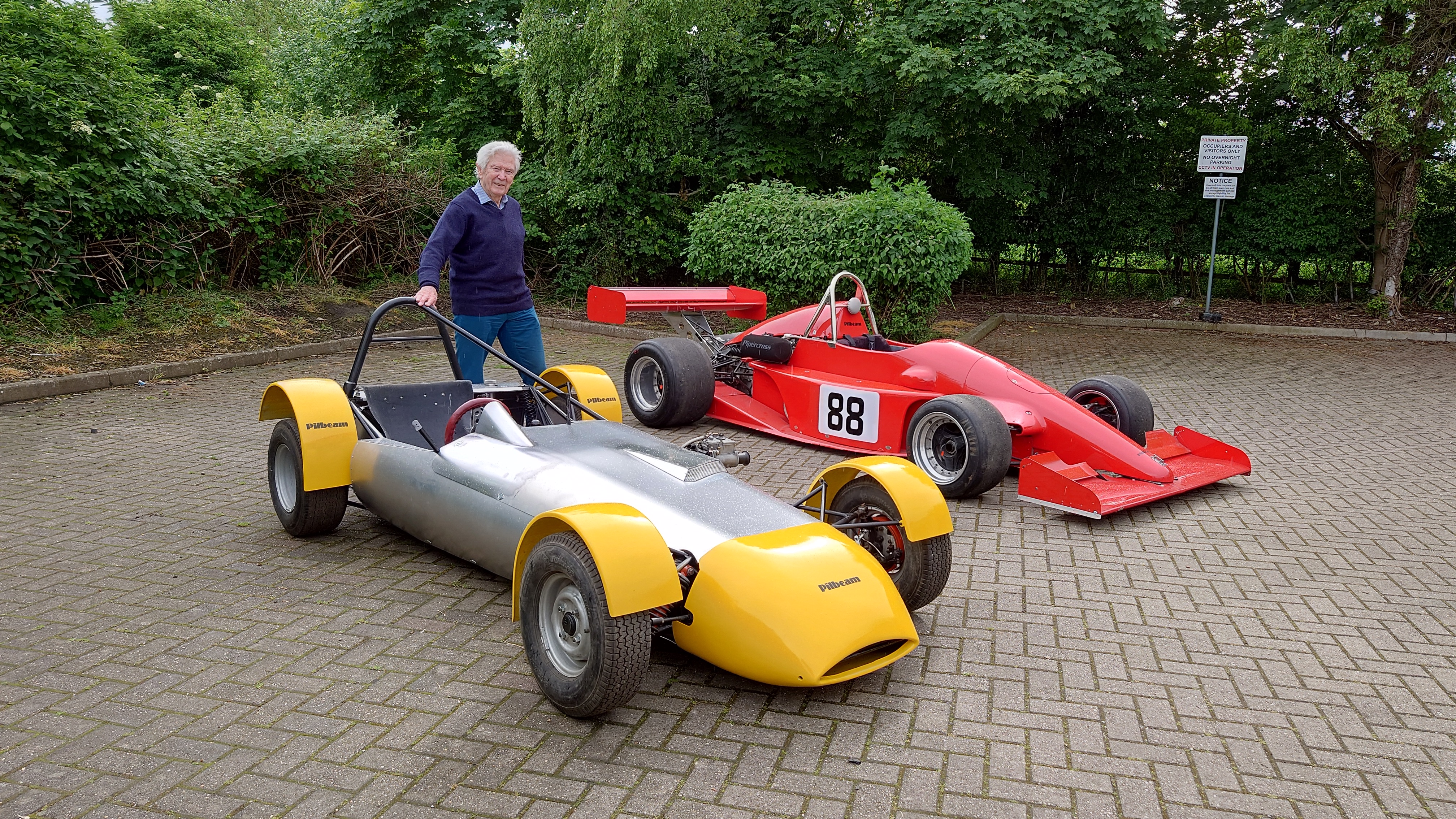 Mike Pilbeam Virage and MP62-01